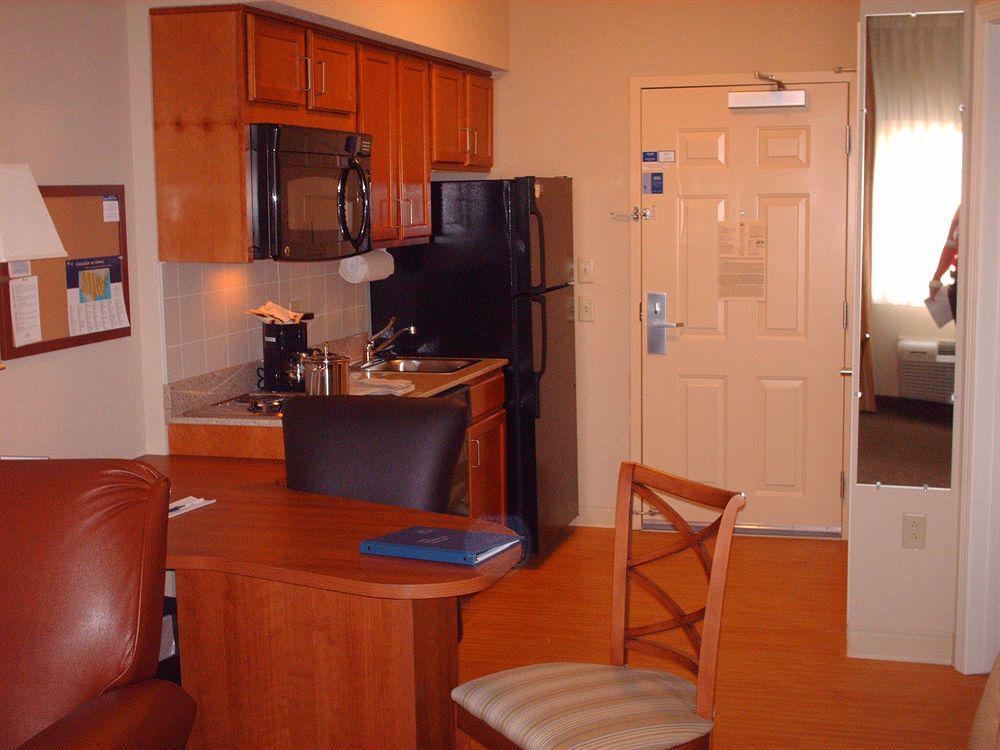Candlewood Suites Warner Robins By Ihg Pokoj fotografie